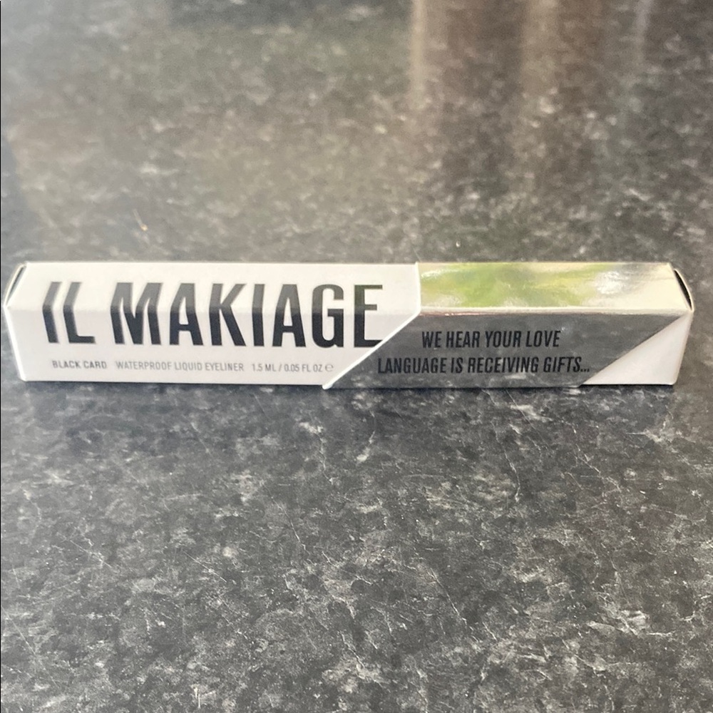 IL MAKIAGE Black Waterproof Liquid Eyeliner